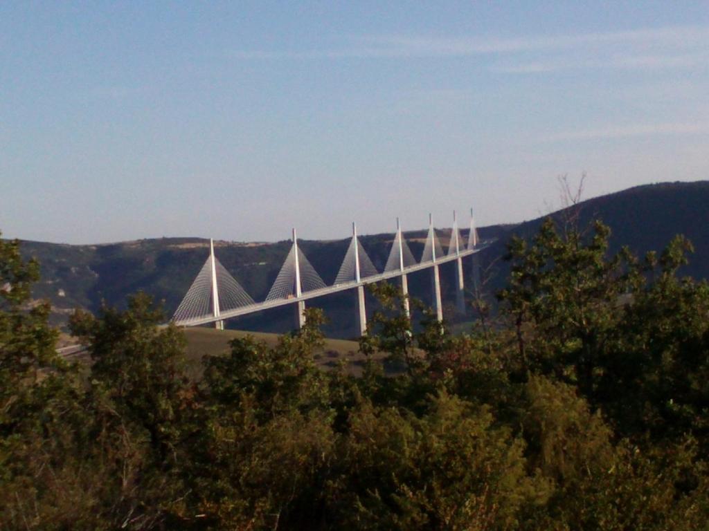 Chambre D'Hotes Villa Les Tilleuls Millau Buitenkant foto